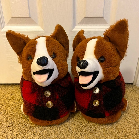 Plaid Corgi Plush Slippers by American Eagle | Like New | Size S\M - Picture 1 of 7